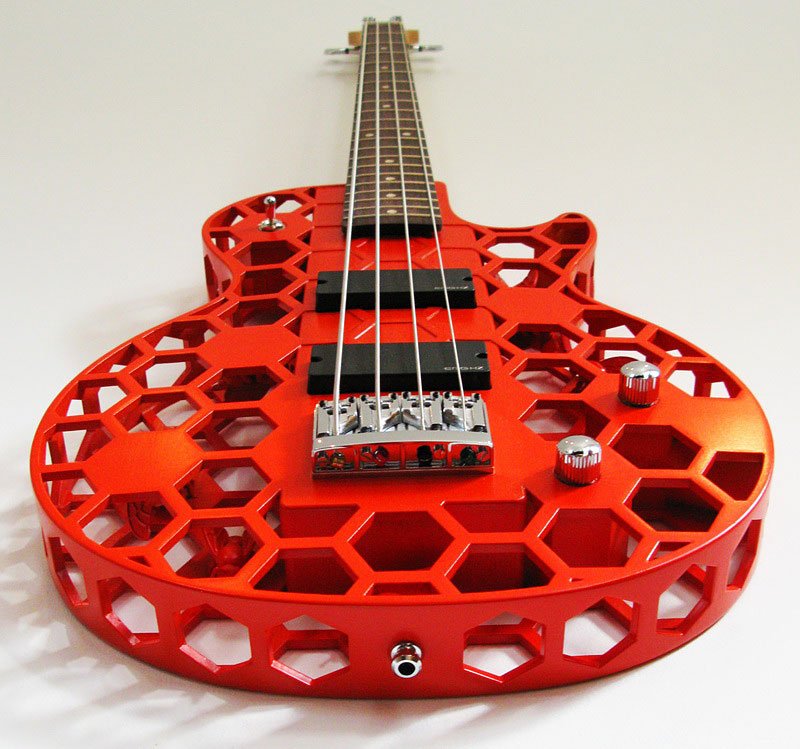 Odd-Guitars-Hive-Bass-Guitar-Long-View Usos da Impressão 3D
